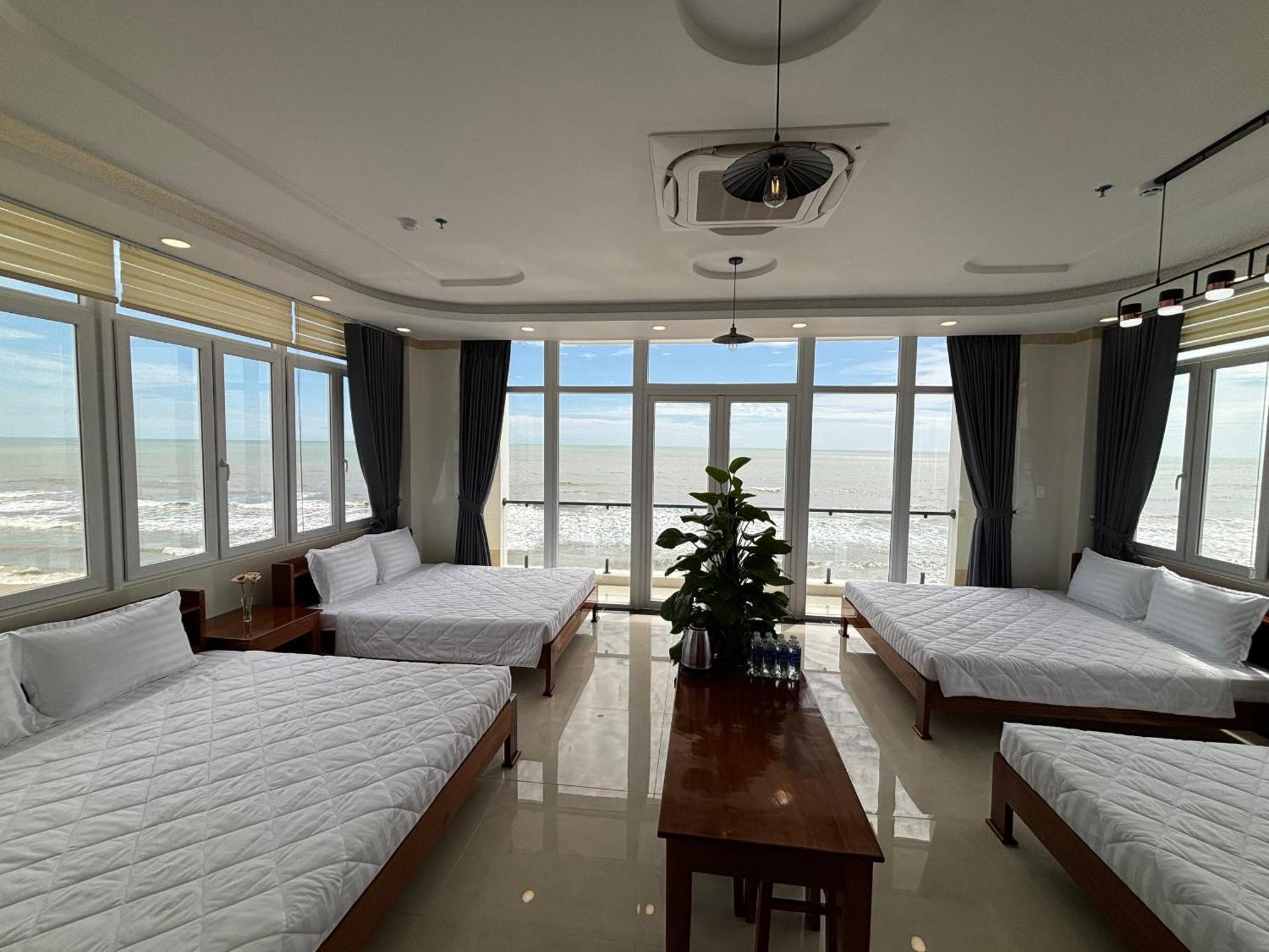 Khach San A68 Hotel Long My Екстериор снимка