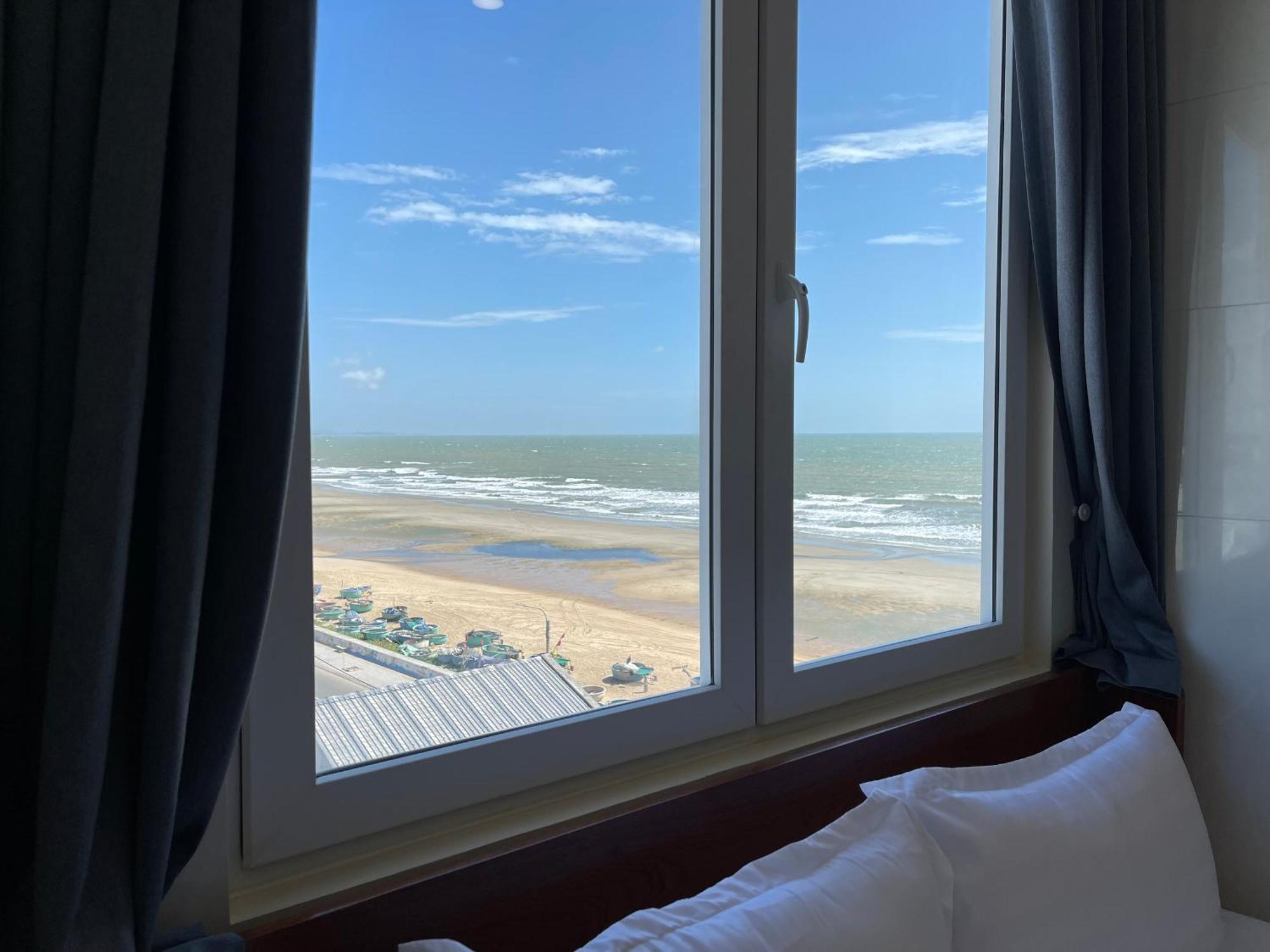 Khach San A68 Hotel Long My Екстериор снимка